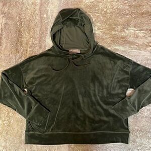 Philosophy juniors oversize midriff, velvet like, hooded top. Size XS. Sage